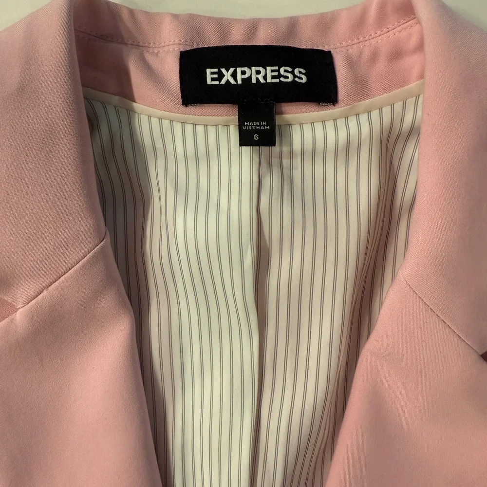 Express Women's Blush Pink Blazer - Picture 3 of 12